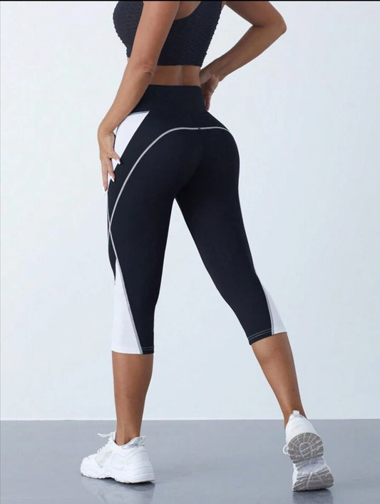 Women's Sports Yoga 3/4 Length Capri